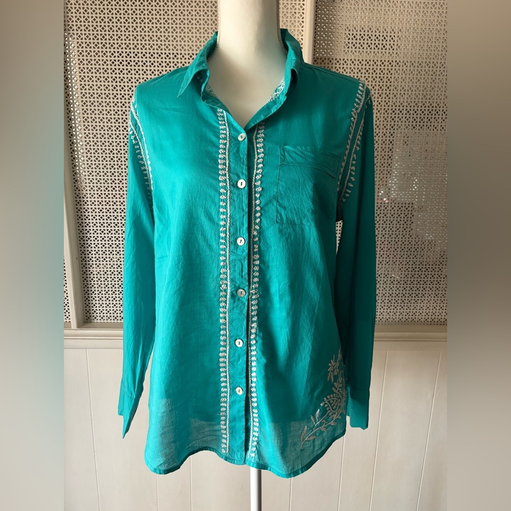 New Women’s Soft SurroundingsTeal Embroidered Button Down Blouse